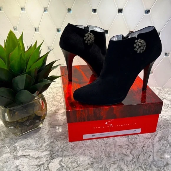 NIB Vintage Italian Swarovski Crystal Suede Ankle Boots Heels Sz 39 - Picture 3 of 11